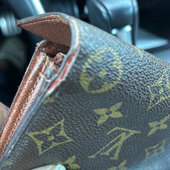 Authentic Lv wallet long - Picture 16 of 16